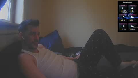 Jon - Im Straight online show from November 2025 02:08:02 PM