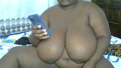 Snapshot of bigchocotities chatting on January 2025 05:57:01 AM bigchocotities online show from January 2025 05:57:01 AM