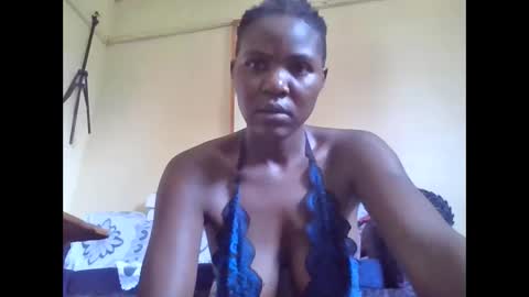 Snapshot of bigclit030 chatting on May 2026 08:07:02 AM bigclit030 online show from May 2026 08:07:02 AM