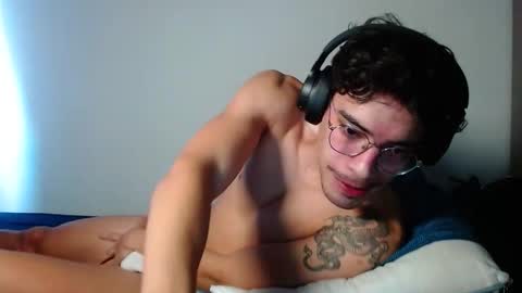 Snapshot of bigdragonboy chatting on May 2026 12:11:01 PM BigDragonBoy online show from May 2026 12:11:01 PM