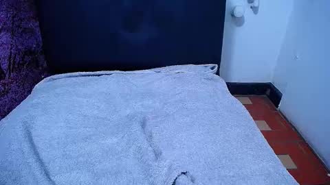  Sunny   online show from October 2025 08:46:02 AM