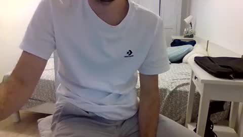 Snapshot of biggbaguette1 chatting on October 2025 03:20:02 PM biggbaguette1 online show from October 2025 03:20:02 PM