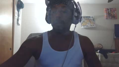 Snapshot of bighawaiislim chatting on April 2026 10:13:01 AM bighawaiislim online show from April 2026 10:13:01 AM