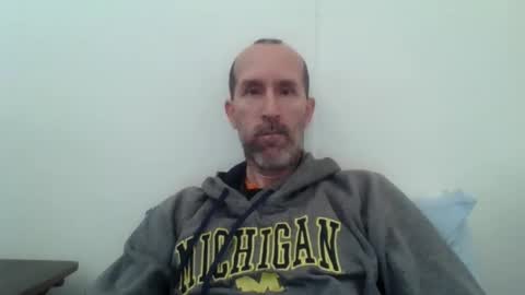 Snapshot of bighugemouthful chatting on March 2025 03:27:02 PM Chaz online show from March 2025 03:27:02 PM