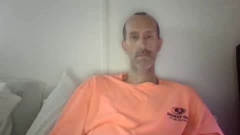 Snapshot of bighugemouthful chatting on October 2025 04:02:01 PM Chaz online show from October 2025 04:02:01 PM