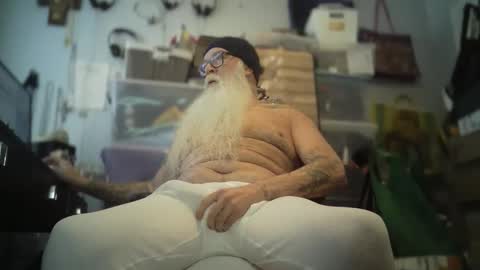 Snapshot of bigjeff01 chatting on December 2025 04:12:02 PM bigjeff01 online show from December 2025 04:12:02 PM