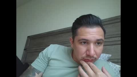 bigjraw2487 online show from November 2025 10:32:01 PM