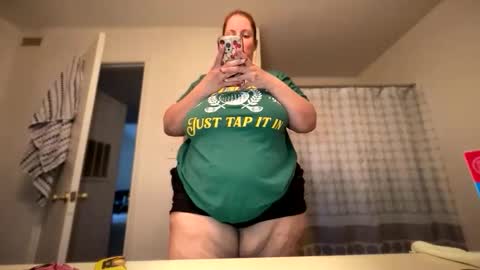 Snapshot of bigoltittycomittee chatting on March 2026 04:35:01 PM bigoltittycomittee online show from March 2026 04:35:01 PM