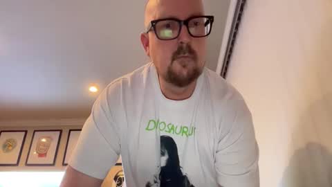 Snapshot of bigruboutski chatting on December 2025 06:19:02 AM bigruboutski online show from December 2025 06:19:02 AM
