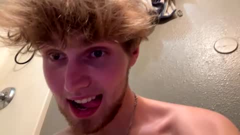 Snapshot of bigskinnyboyshh chatting on September 2025 05:45:02 AM bigskinnyboyshh online show from September 2025 05:45:02 AM