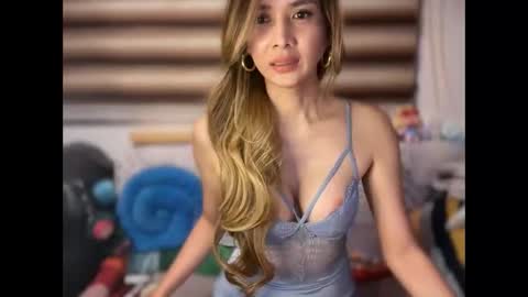 Yna     online show from December 2025 02:41:02 AM