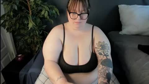 bigtittybbw online show from February 2026 05:43:02 PM