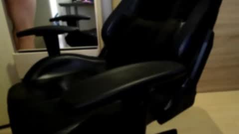 nico online show from December 2025 11:51:01 AM