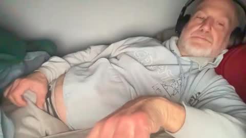 Bigwebone online show from February 2026 06:32:01 AM