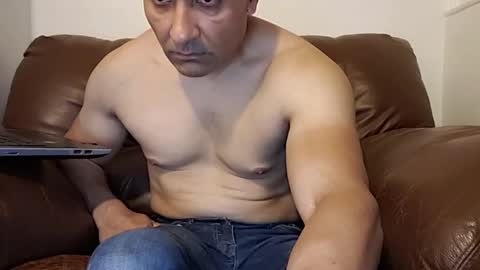 Bilie online show from October 2025 09:14:01 PM