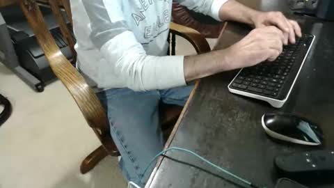 Snapshot of billy471 chatting on April 2026 09:05:01 PM billy471 online show from April 2026 09:05:01 PM