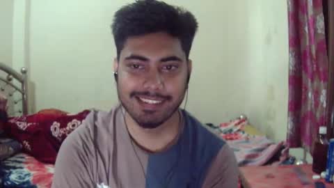 Snapshot of birbikrom104 chatting on April 2026 05:10:01 AM birbikrom104 online show from April 2026 05:10:01 AM