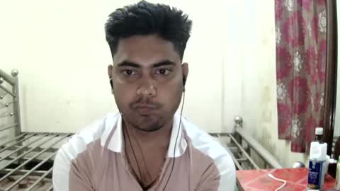 Snapshot of birbikrom104 chatting on May 2026 04:33:01 PM birbikrom104 online show from May 2026 04:33:01 PM