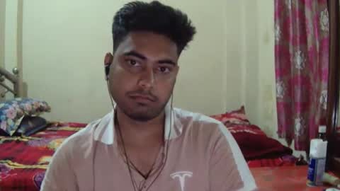 Snapshot of birbikrom104 chatting on May 2026 05:29:02 PM birbikrom104 online show from May 2026 05:29:02 PM