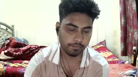 Snapshot of birbikrom104 chatting on May 2026 06:02:02 PM birbikrom104 online show from May 2026 06:02:02 PM