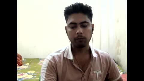 Snapshot of birbikrom104 chatting on May 2026 06:08:01 AM birbikrom104 online show from May 2026 06:08:01 AM