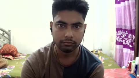 Snapshot of birbikrom104 chatting on May 2026 06:43:02 AM birbikrom104 online show from May 2026 06:43:02 AM
