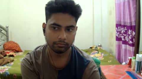 Snapshot of birbikrom104 chatting on May 2026 06:49:01 PM birbikrom104 online show from May 2026 06:49:01 PM