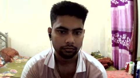 Snapshot of birbikrom104 chatting on June 2026 03:40:02 AM birbikrom104 online show from June 2026 03:40:02 AM