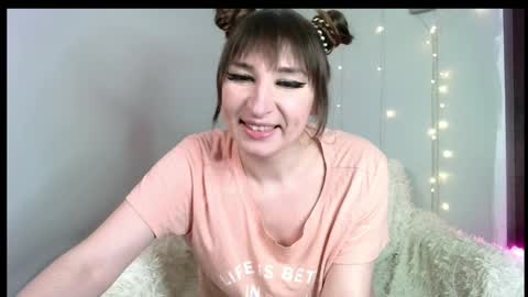 birdie_kiss online show from April 2026 07:28:02 PM