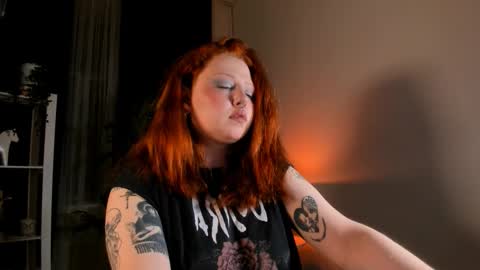 Nana online show from December 2025 04:36:01 PM