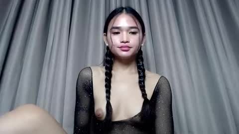 bitchy_bea online show from April 2026 01:05:02 PM