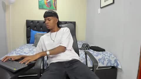 Snapshot of black_boy_22cm chatting on March 2025 01:42:02 AM boy online show from March 2025 01:42:02 AM