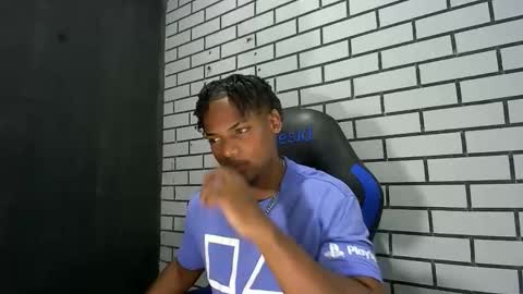 Snapshot of black_dicck chatting on April 2026 12:02:01 AM tu morenito online show from April 2026 12:02:01 AM