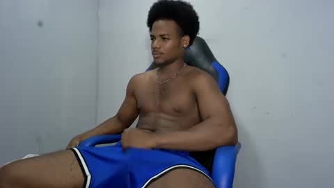 Snapshot of black_dicck chatting on May 2026 08:15:01 PM tu morenito online show from May 2026 08:15:01 PM