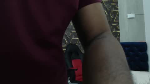 black_king_241 online show from November 2025 03:18:02 AM