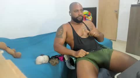 Snapshot of black_man_sexy chatting on October 2025 12:11:01 AM BIGCOCK online show from October 2025 12:11:01 AM