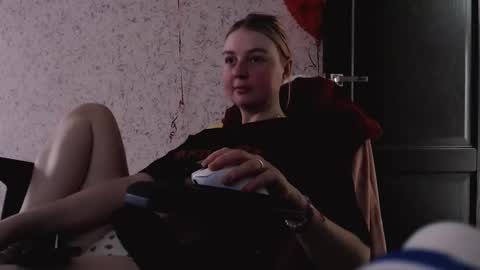 Snapshot of black_neon chatting on February 2025 11:05:01 AM Sasha and Bella online show from February 2025 11:05:01 AM