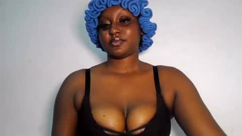 Snapshot of black_paanther chatting on June 2026 09:39:01 PM black_paanther online show from June 2026 09:39:01 PM