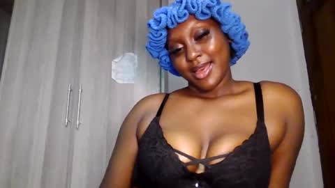 Snapshot of black_paanther chatting on June 2026 03:25:01 AM black_paanther online show from June 2026 03:25:01 AM