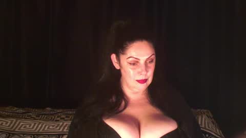 Sarah online show from October 2025 10:09:01 PM