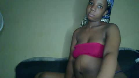 Snapshot of black_queen0111254 chatting on April 2026 05:14:02 AM Blackqueen online show from April 2026 05:14:02 AM