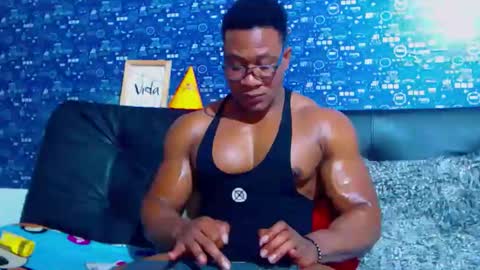 duglas online show from October 2025 06:01:01 PM