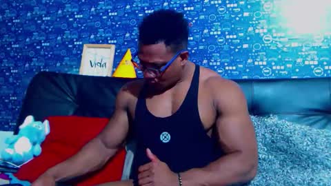 duglas online show from November 2025 05:45:02 PM