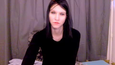 Snapshot of black_sswan chatting on February 2026 02:23:02 PM Kristin online show from February 2026 02:23:02 PM