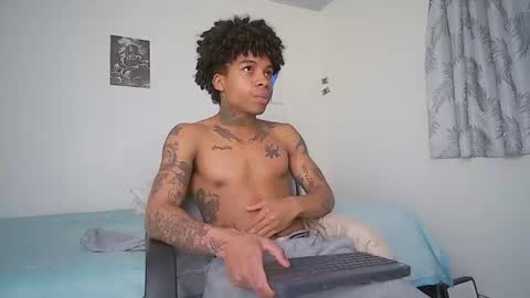 Snapshot of black_tentationx chatting on June 2026 04:39:02 AM black_tentationx online show from June 2026 04:39:02 AM