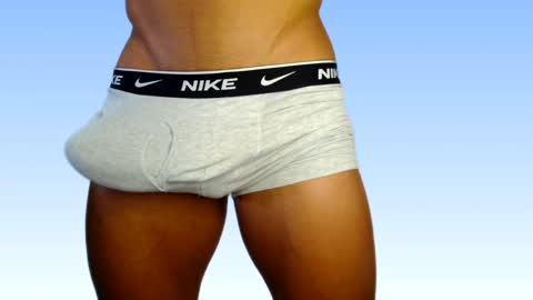 Snapshot of blackandlong88 chatting on January 2025 08:48:02 PM hrcules online show from January 2025 08:48:02 PM