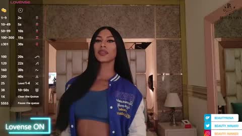 Nina online show from April 2026 01:17:02 PM