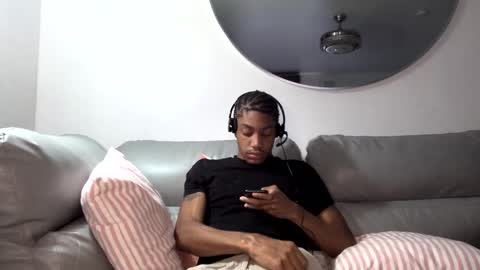 BlackBullTitus online show from October 2025 10:18:02 PM