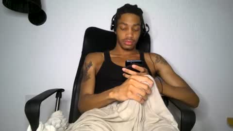 Snapshot of blackbulltitus chatting on June 2026 04:43:02 AM BlackBullTitus online show from June 2026 04:43:02 AM