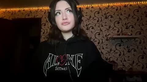 Lili online show from January 2026 01:02:02 PM